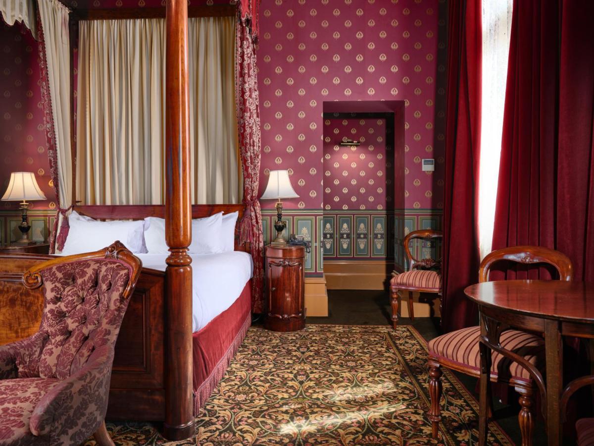 Craig'S Royal Hotel Ballarat Eksteriør billede A bedroom at the hotel