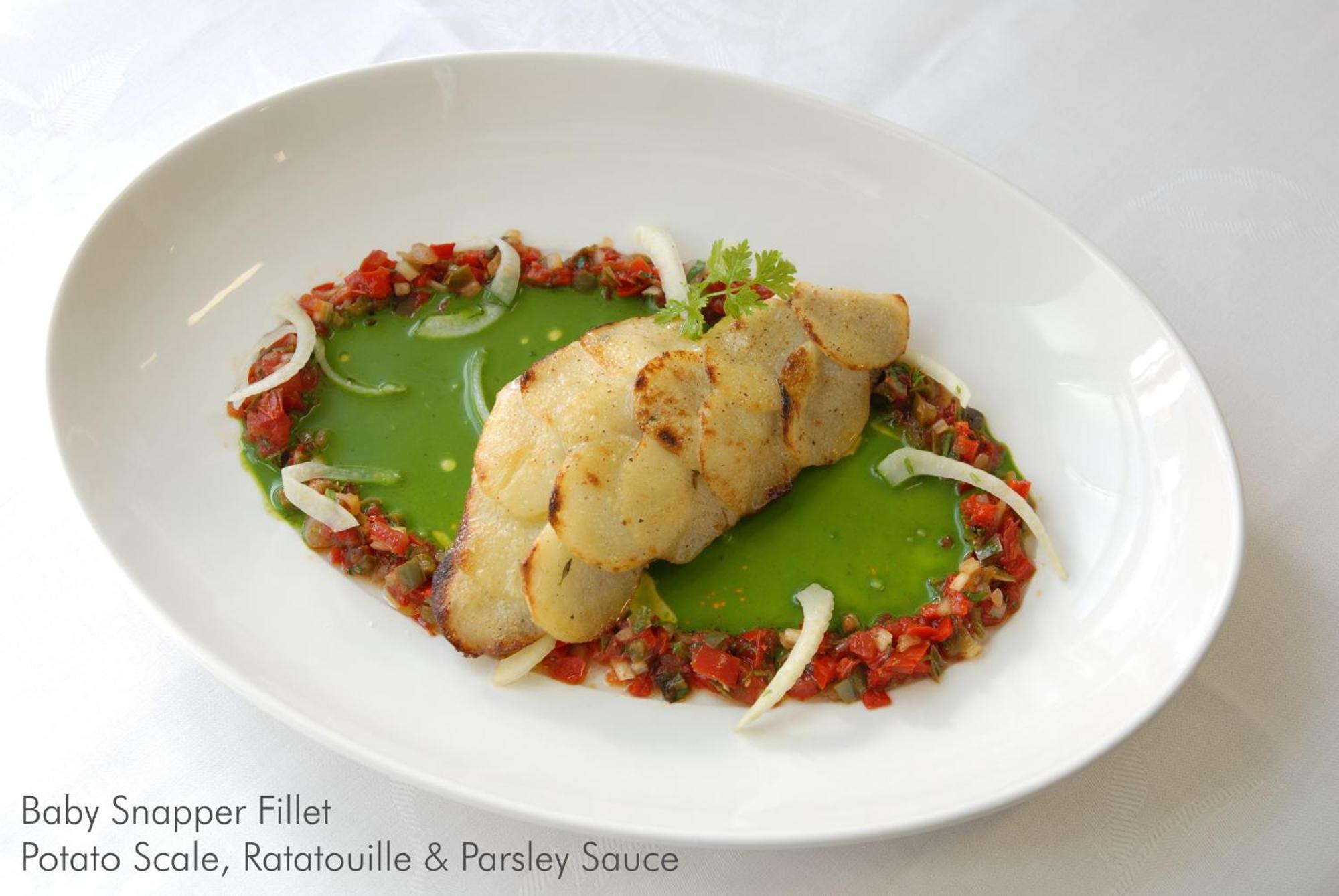 Craig'S Royal Hotel Ballarat Eksteriør billede A prepared fillet of a grouper