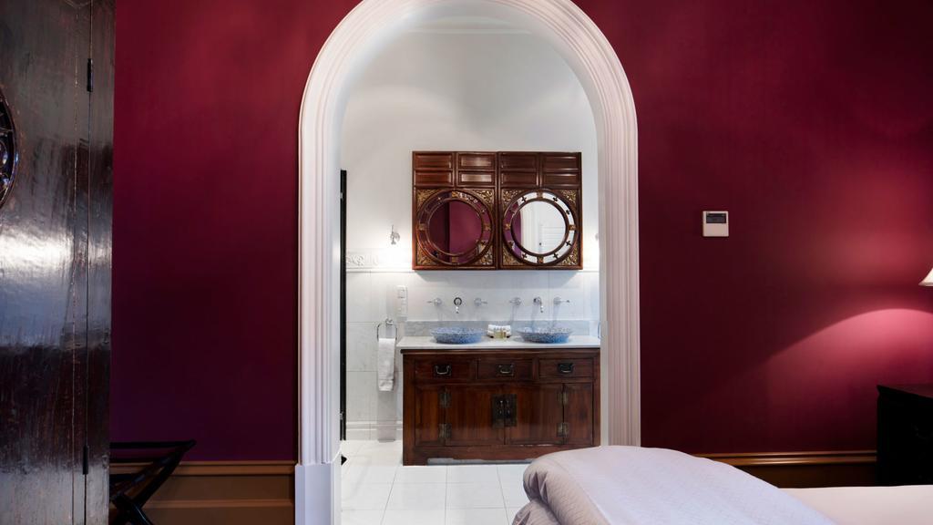 Craig'S Royal Hotel Ballarat Eksteriør billede A bathroom at the hotel