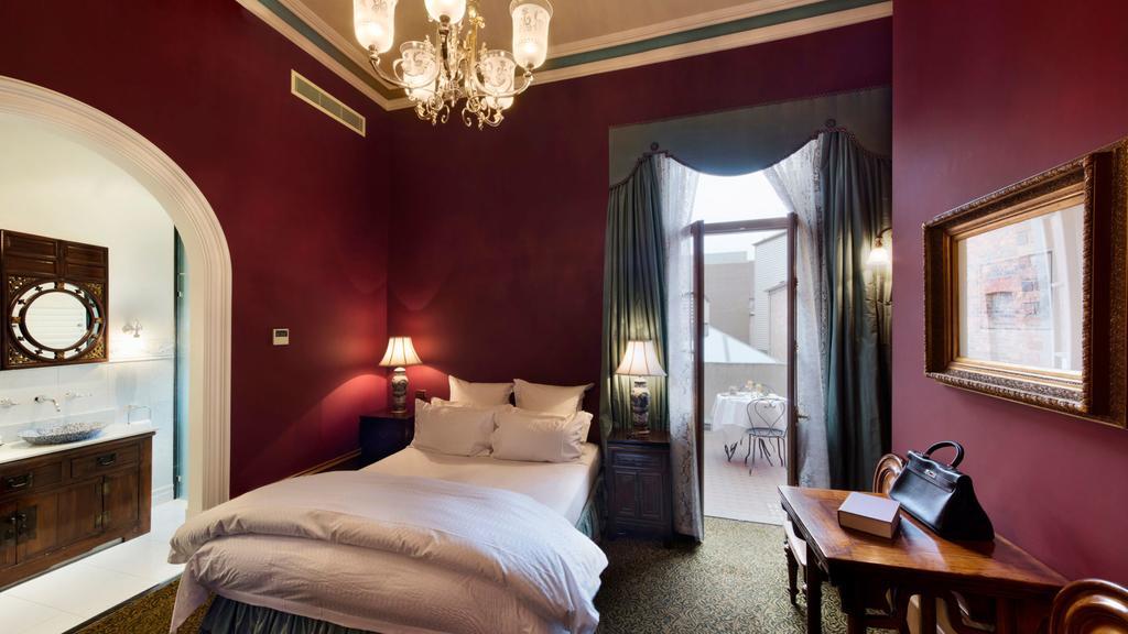Craig'S Royal Hotel Ballarat Eksteriør billede A room at the hotel