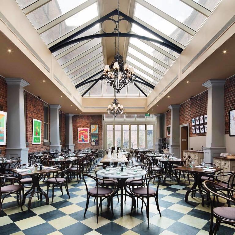Craig'S Royal Hotel Ballarat Eksteriør billede The interior of the restaurant