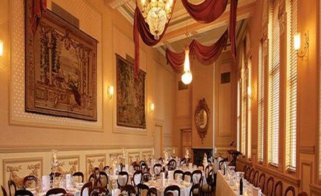 Craig'S Royal Hotel Ballarat Eksteriør billede The restaurant's interior